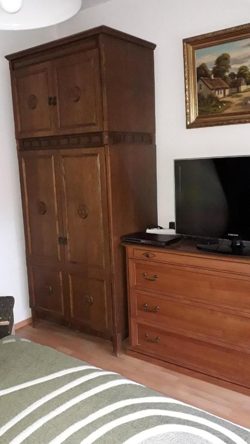 Annika Apartman Еґер Екстер'єр фото